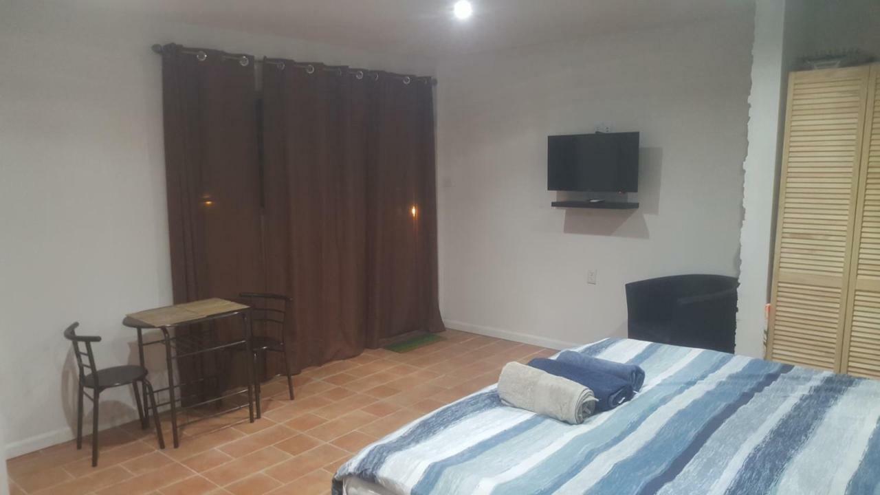 Studios With Beautiful Sea View วิลเลมสตัด ภายนอก รูปภาพ